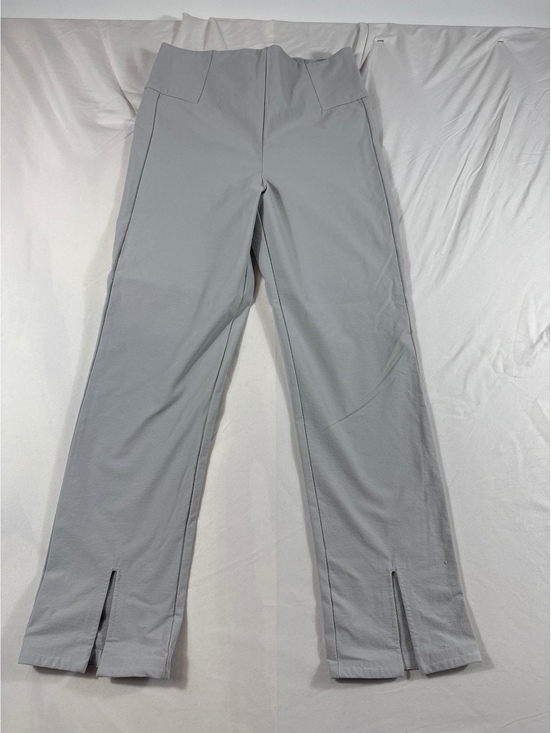 Athleta Pants - Women’s Athleta Gray Capri Pants Size 8